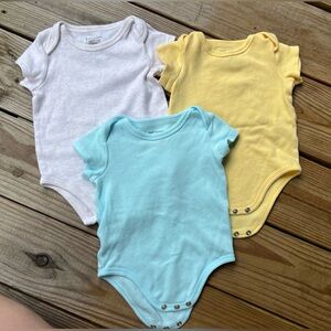 First Impressions 12m snap bodysuit onesies - 3 infant baby toddler